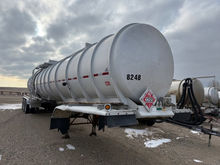 2012-.-tri-axle-crude-trailer-image-2