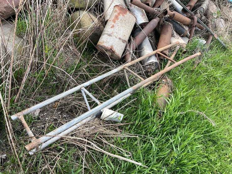 #5605-•-scrap-metal-image-8