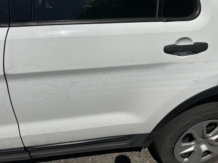 2015-ford-explorer-image-20