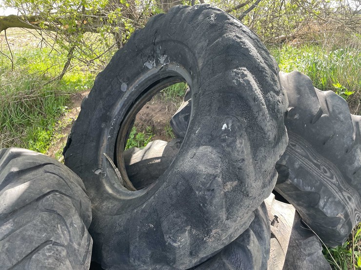 #5604-•-(6)-excavator-tires-image-7