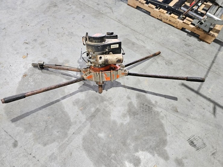 #92-•-2-person-gas-powered-post-hole-digger-image-6