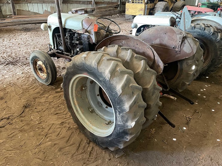 ford-tractor-image-7