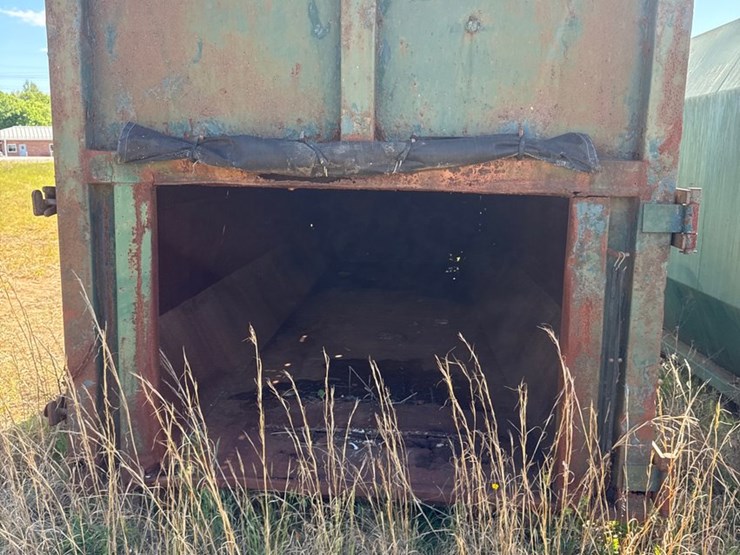 #26-•-compact-dumpster-image-5