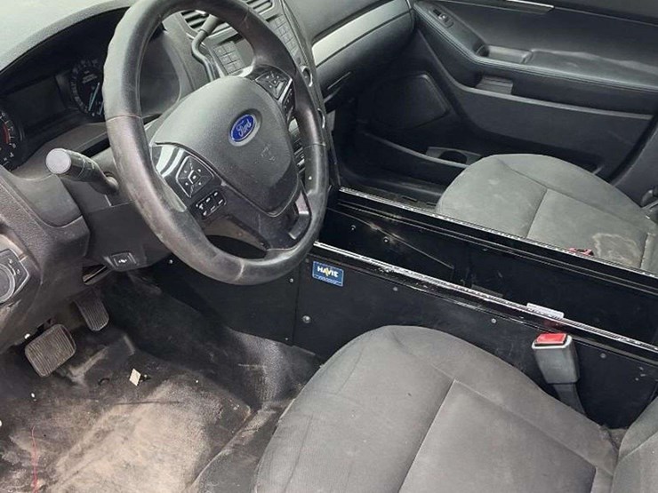 2018-ford-explorer-image-3