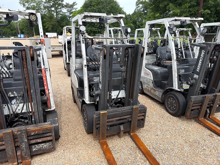 #16270-•-2015-nissan-cf50lp-forklift-image-2