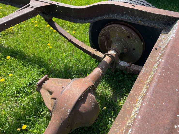 #5596-•-vintage-2-axle-car-frame-image-21