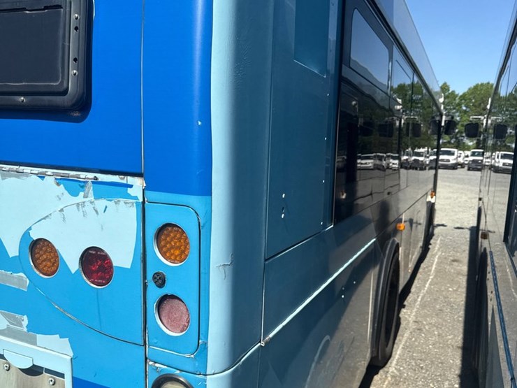 2007-gillig-low-floor-image-14