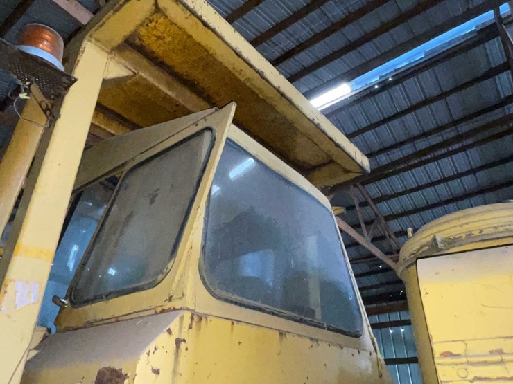 #5557-•-hough-120-payloader-image-22