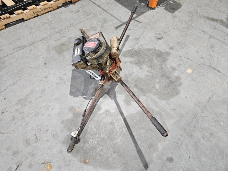 #92-•-2-person-gas-powered-post-hole-digger-image-4