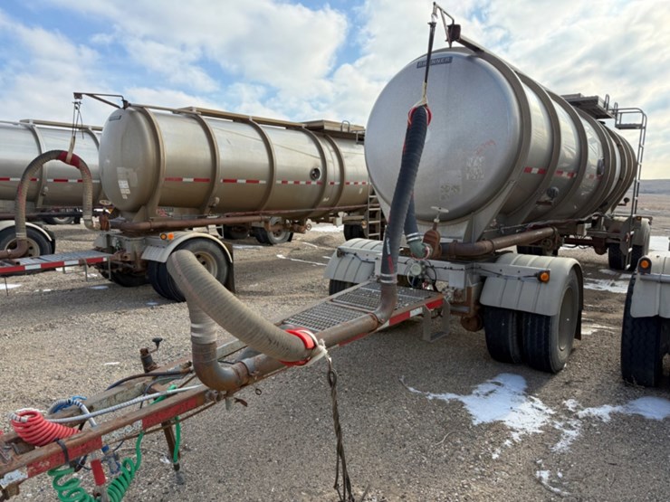 2011-brenner-tank-trailer-image-1
