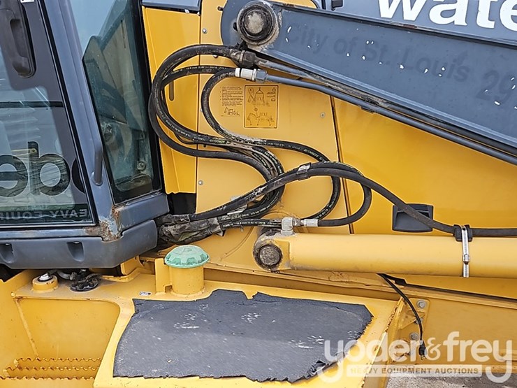 2014-deere-710k-image-24