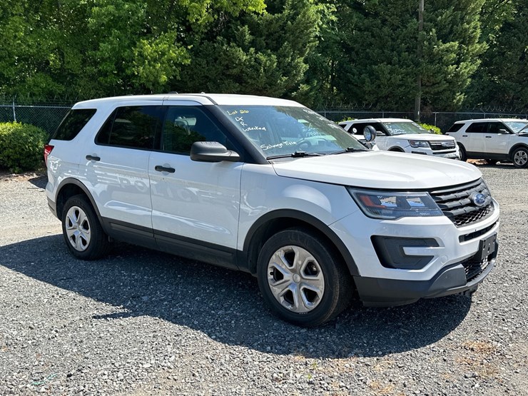 2019-ford-explorer-image-1