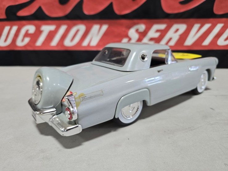 #402-•-jim-beam-1956-ford-t-bird-decanter-image-6