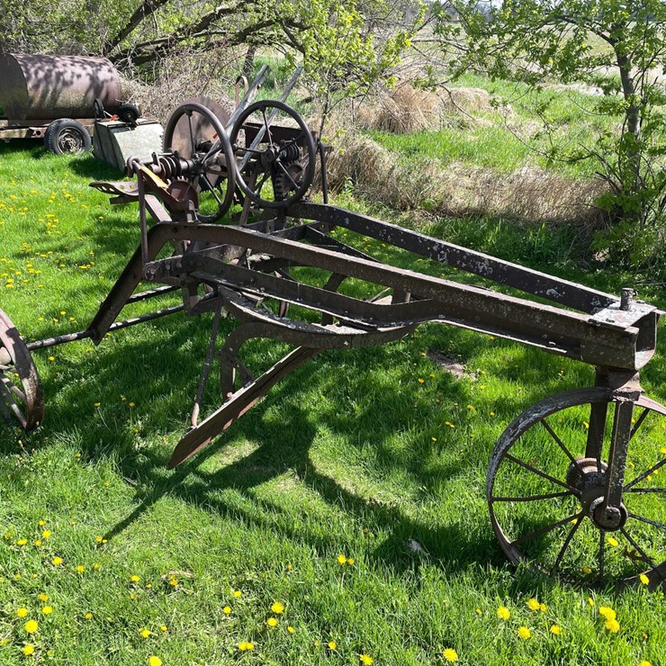 #5621 • Antique Adjustable Height and Angle Pull Behind Road Grader