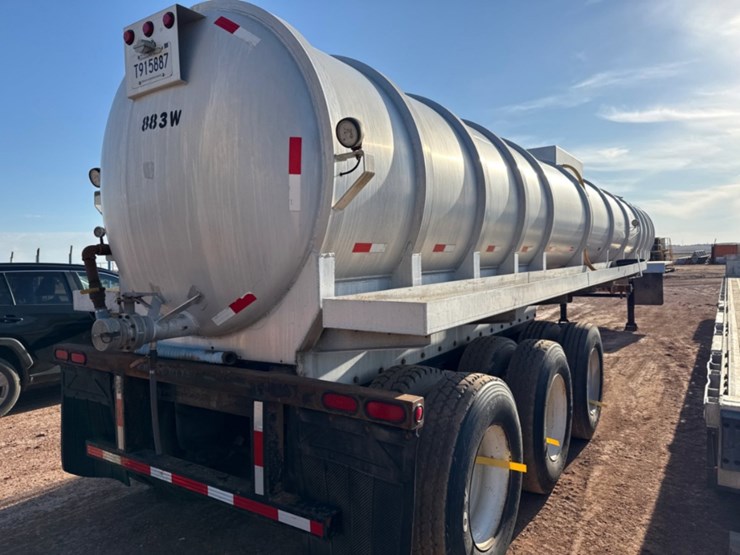 2016-unkonw-triaxle-aluminum-vacuum-trailer-image-3
