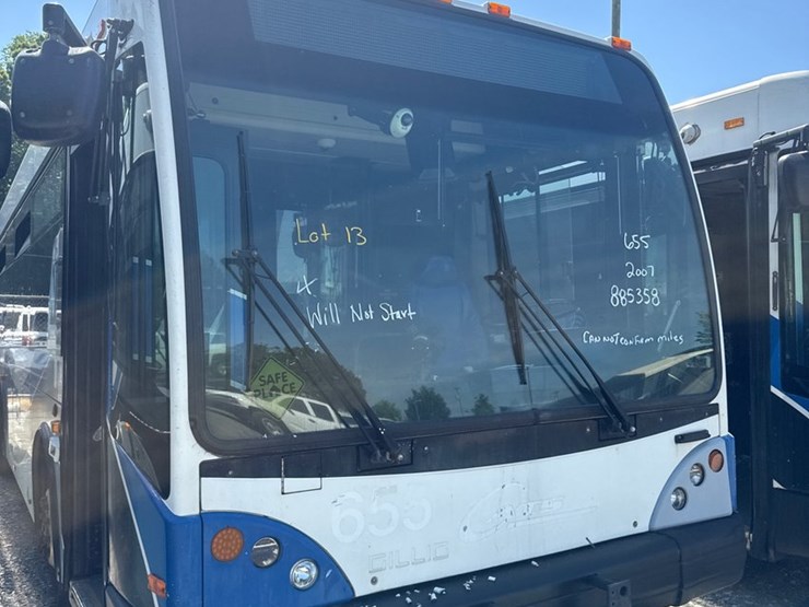 2007-gillig-low-floor-image-1