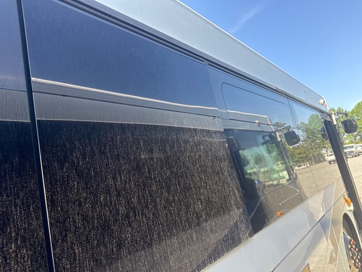 2007-gillig-low-floor-image-21