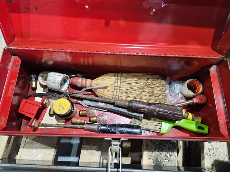 #97-•-pallet-of-hand-tools-and-tool-boxes-image-8