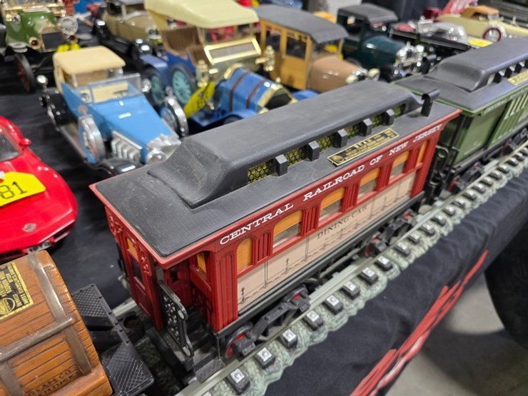 #76-•-jim-beam-decanter-train-set-image-13
