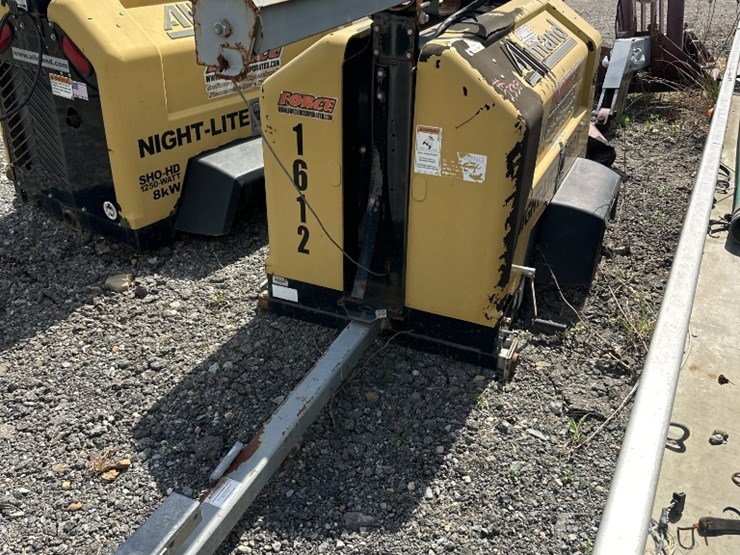 2014-caterpillar-c11-image-1