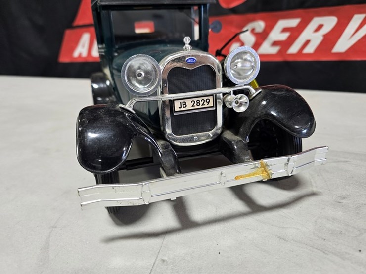 #85-•-jim-beam-1928-29-model-a-pickup-truck-decanter-image-12
