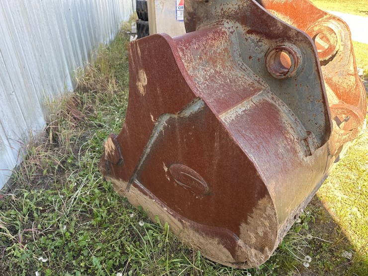 #51-•-strickland-backhoe-bucket-image-7