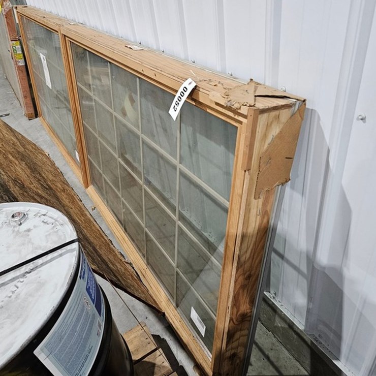 #52 • 12' x 4' Window