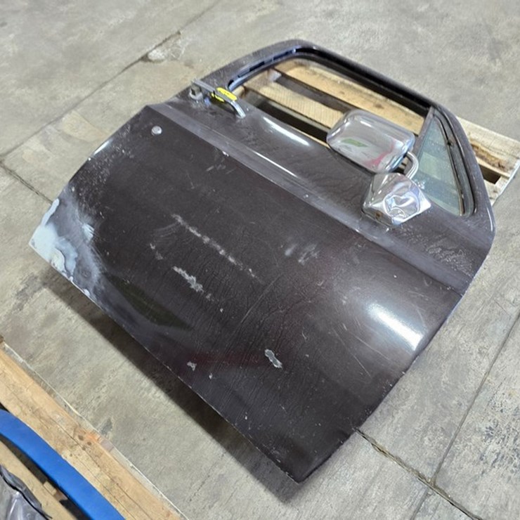 #69 • Chevrolet Right Door