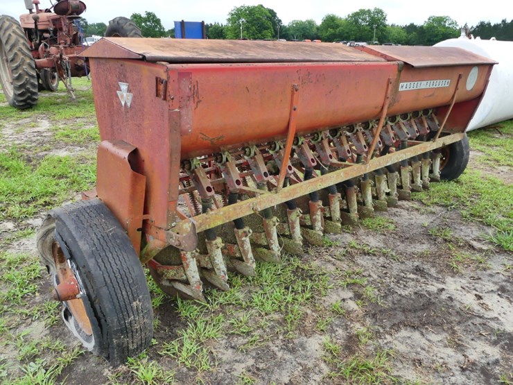 massey-ferguson-10-image-4