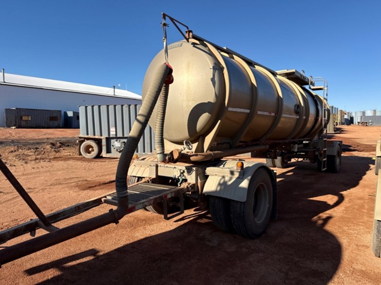 2010-brenner-tank-pup-trailer-image-1