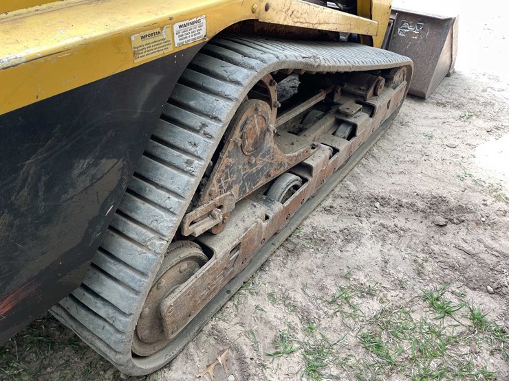 #5559-•-asv-rc85-skid-loader-image-11