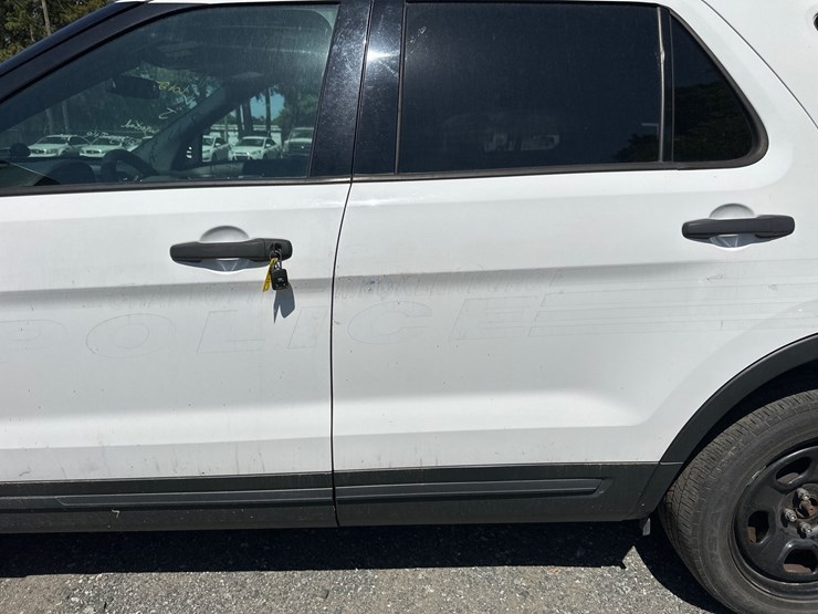 2019-ford-explorer-image-14