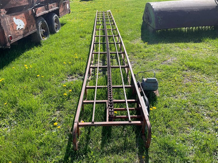 #5579-•-hay-elevator-image-6