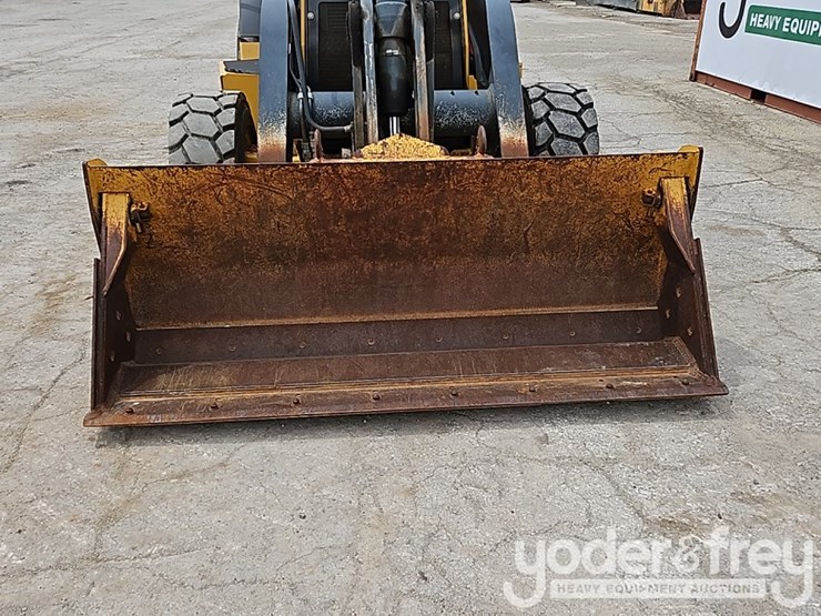 2014-deere-710k-image-7