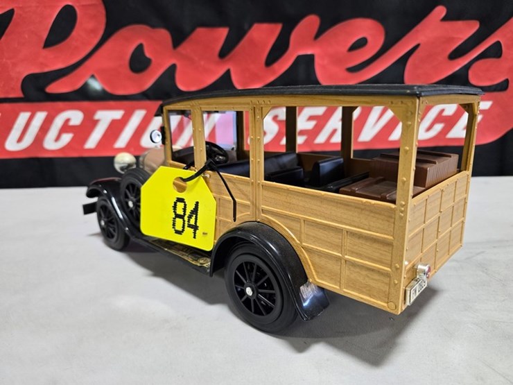 #84-•-jim-beam-1929-model-a-woodie-staton-wagon-decanter-image-4