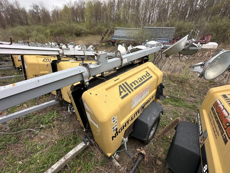 2015-caterpillar-c11-image-1