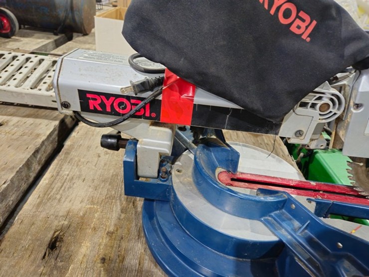 #16-•-ryobi-tss200-8-1/2"-sliding-miter-saw-image-5