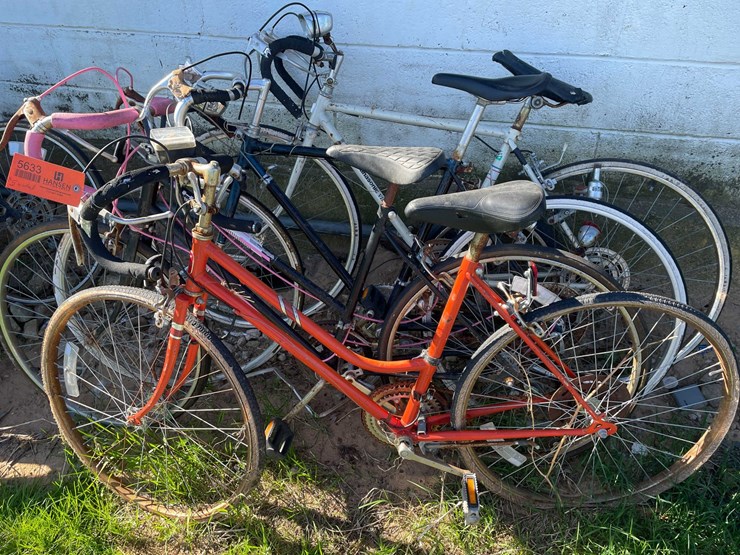 #5633-•-bike-lot-image-3
