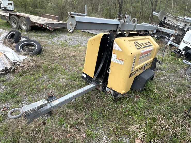 2015-caterpillar-c11-image-1
