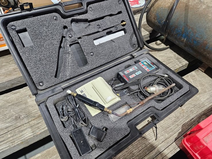 #31-•-blanke-series-2500-exhaust-gas-analyzer-image-2