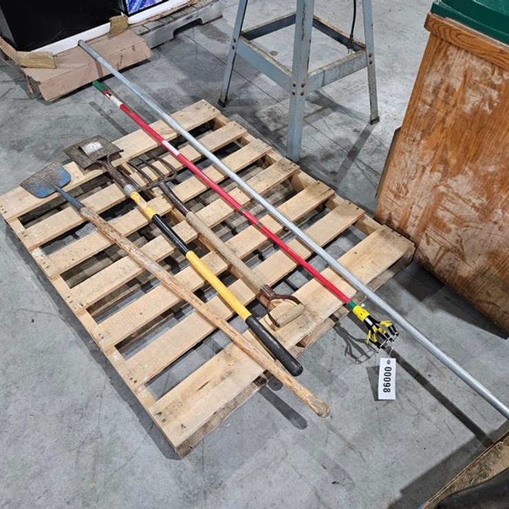 #98 • Shovel, Spade, Light Changer, And Pipe