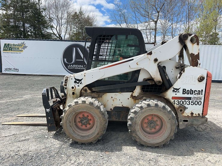 2012-bobcat-s650-image-8