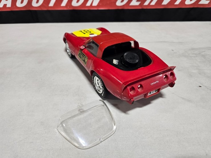 #81-•-jim-beam-1978-chevrolet-corvette-decanter-image-13