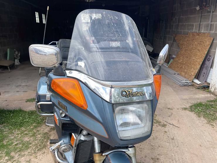 #5573-•-1987-yamaha-venture-motorcycle-image-24