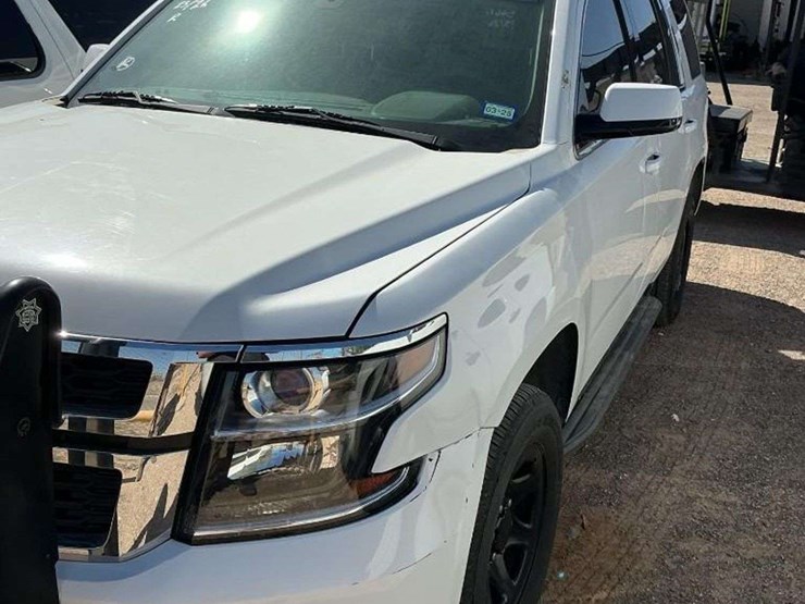 2016-chevrolet-tahoe-image-1