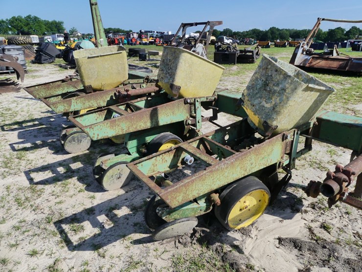 john-deere-7100-image-4