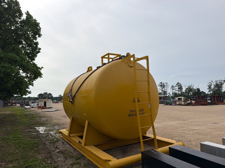 #36456-•-r-&-s-fab-fuel-tank,-4,333-gallons-image-2