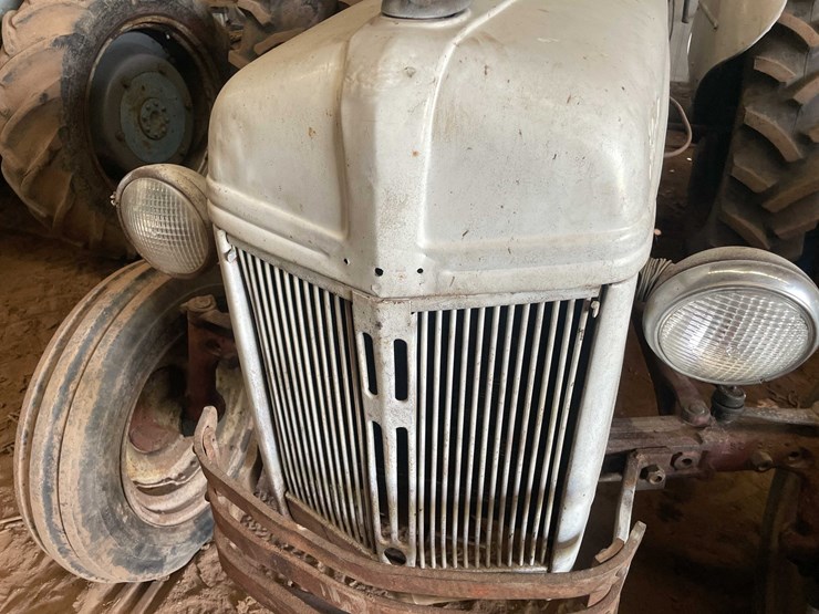 ford-tractor-image-16