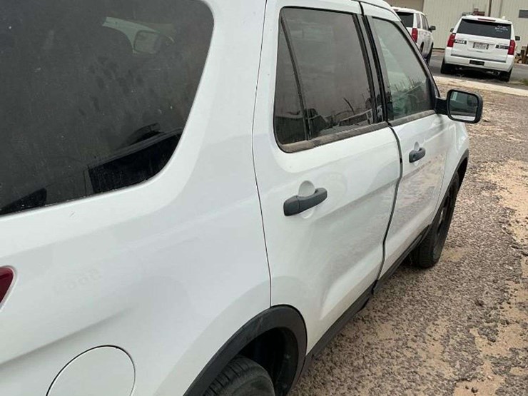 2018-ford-explorer-image-5