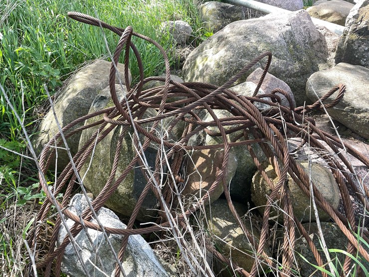#5605-•-scrap-metal-image-5
